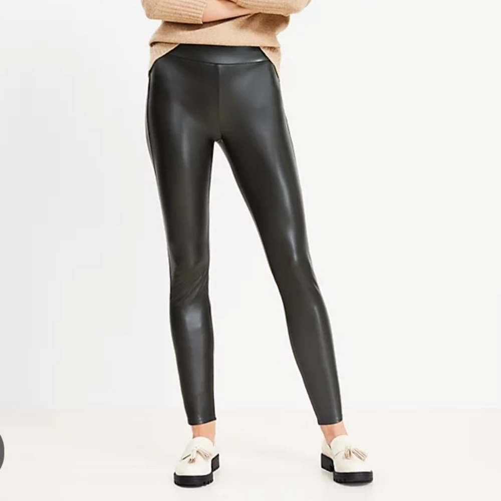 LOFT  Faux Leather Leggings SP Petite style#600692 .